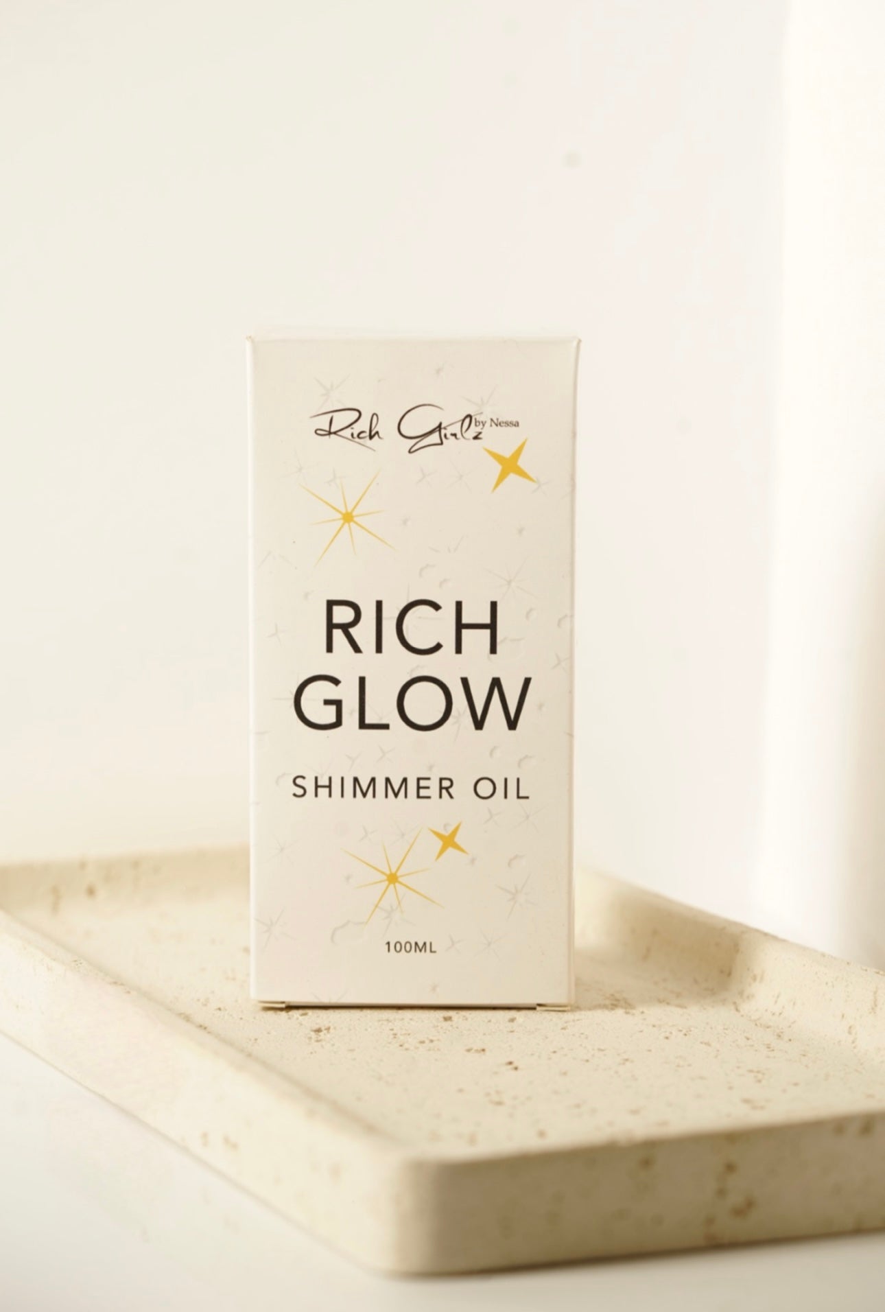 Rich Girlz Glow: Luxurious Body Shimmer Oil